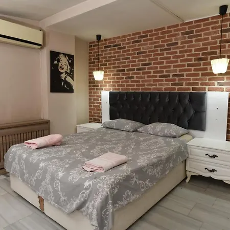 Apartment 94 6 *