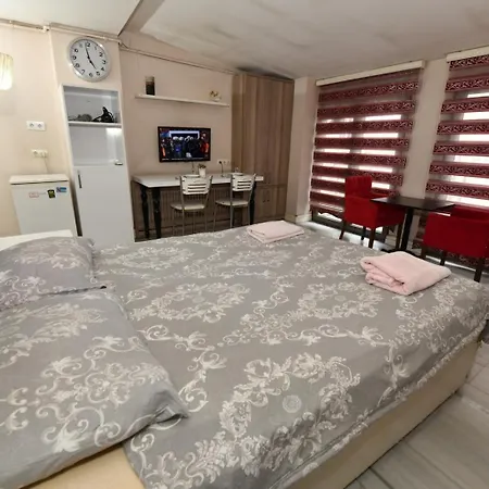 Apartment 94 6 *